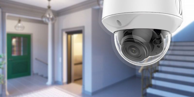 Instalacion de videovigilancia en la entrada de un edificio residencial Instalacion de videovigilancia en la entrada de un edificio residencial